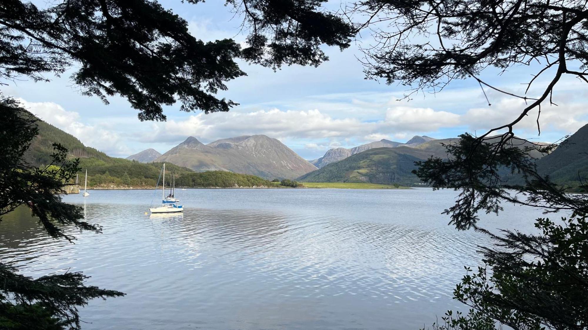 The Heronry Hideaway With Luxury Hot Tub Ballachulish Exteriör bild